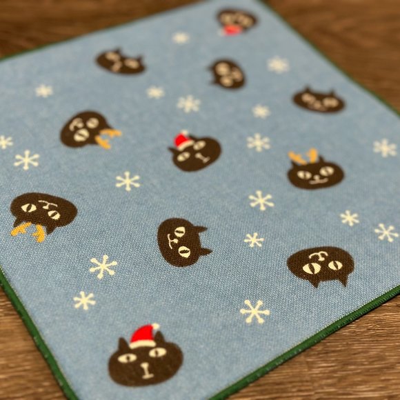 Christmas Kitten Cat Print Japanese Handkerchief ❘ Hand Towel ❘ Face Towel - Picture 2 of 3